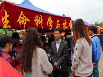 喜报：公司在校运动会中获得学生女子团体第六名的佳绩